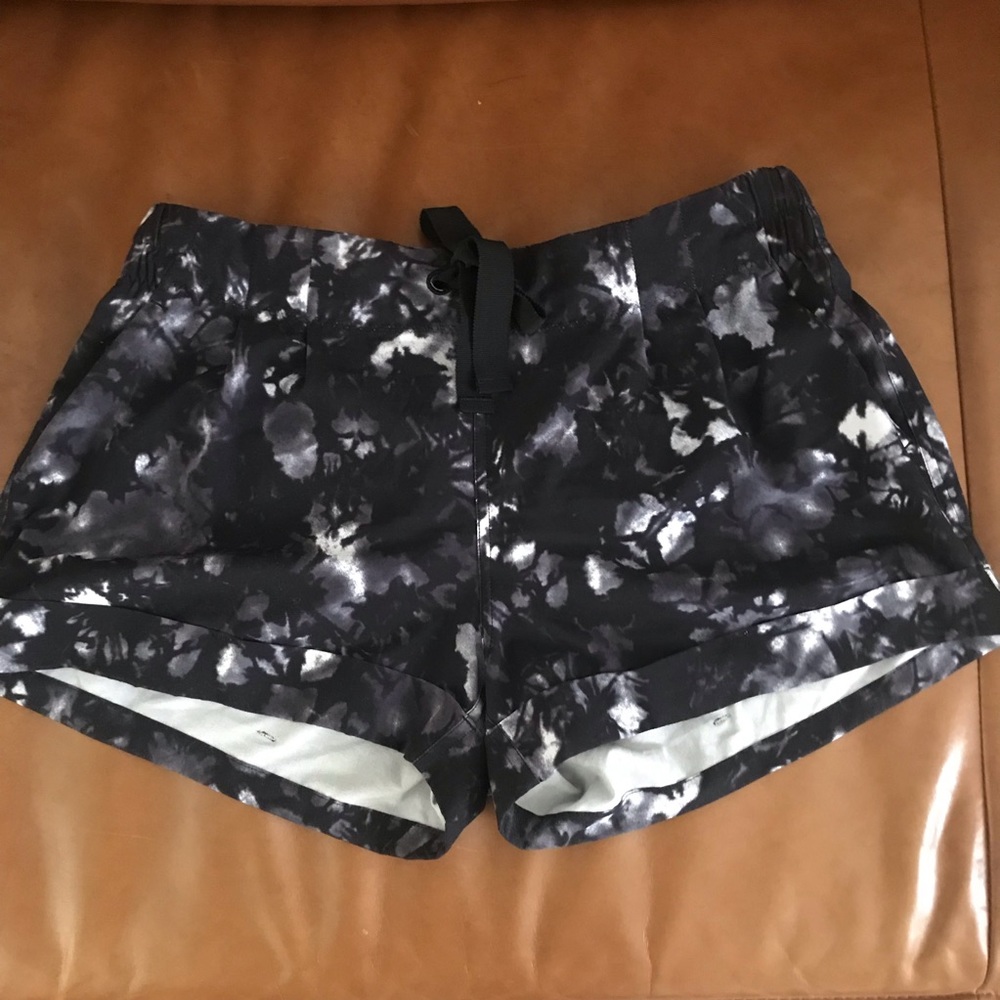 Lululemon black shorts size 8